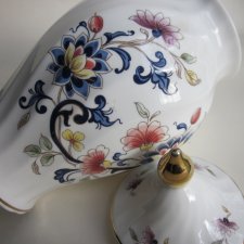 English elegance fine bone china duży  Porcelanowy Pojemnik z przykrywką orientalne kwiatowe zdobienie