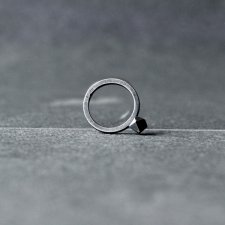 Minimalistyczny pierścionek DIAMOND