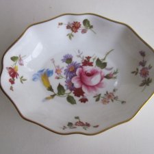 CROWN DERBY Posies szlachetna kolekcjonerska użytkowa kobieca porcelana elegancja klasa styl