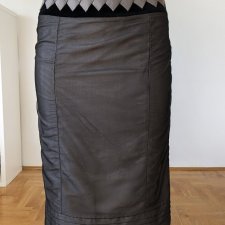 ołówkowa spódnica ze zdobieniami SK25