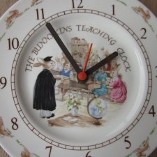 ROYAL DOULTON  1988 BUNNYKINS TEACHING CLOCK  - ORYGINALNY ZEGAR  PORCELANOWY KOLEKCJONERSKI UŻYTKOWY