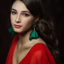 Szmaragdowe kolczyki soutache z kwiatami