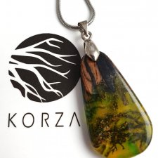 Wisiorek z drewna palisandra i mchu islandzkiego