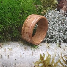 pierścionek z drewna dębu z miedzią