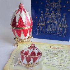 Harlequin Faberge Emalia na mosiądzu -dekoracyjna i użytkowa pięknie wykonane puzdro jako z podstawką w oryginalnej stylistyce faberge