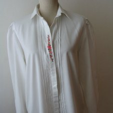 BAWEŁNIANA BLUZKA Z HAFTEM*