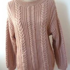 SWETER Z WARKOCZAMI*