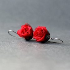 Srebrne kolczyki wiszące Czerwone Róże