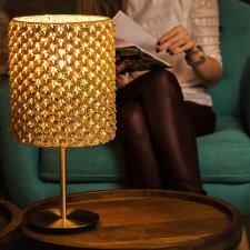 Lampa stołowa GOLDEN HAVEN, przytulny akcent w każdym stylowym wnętrzu