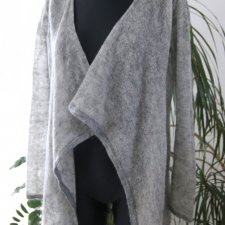 Szary sweterek narzutka Moher roz uniwersalny