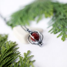 Pączek z jaspisem - minimalistyczny, srebrny wisior z czerwonym jaspisem - rezerwacja
