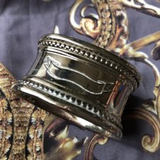 Platerowany - srebrzony elegancki niespotykany serwetnik