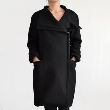 BENETTON Z WEŁNĄ NA ROCKOWO
