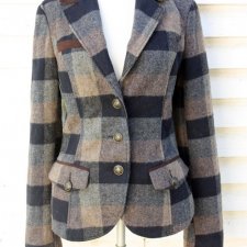 MARYNARKA  BERSHKA W KRATĘ