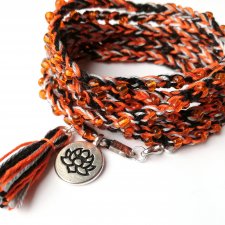 Orange lotus - owijana szydełkowa bransoletka z zawieszką i chwostem, styl boho, lotos, joga, pomarańczowa, boho, hippie