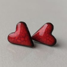 Ceramiczne kolczyki serca czerwone wkrętki