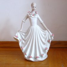 Figurka Porcelanowa Porcelana Dama