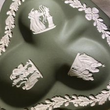 Wedgwood Trefl green antique biskwitowa karciana kolekcjonerska seria szlachetna porcelana