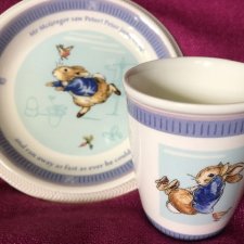 Nowy komplet Peter Rabbit Wedgwood 2001 z bajki Beatrix Potter - użytkowa kolekcjonerska porcelana