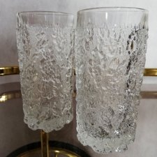 Szklanki-prasowane-lodowe szkło