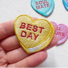 Naszywka BEST DAY Candy Heart