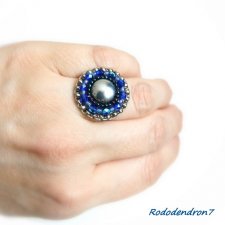Cold Blue - delikatny pierścionek ze srebrnym hematytem