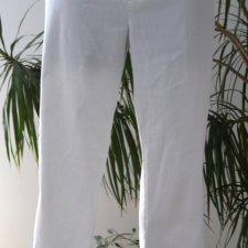 Białe spodnie roz 40
