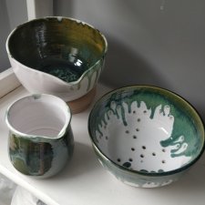 Durszlak ceramiczny , miska i dzbanuszek