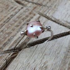 Wild pearl - atomic pink II srebrny pierścionek z perłą słodkowodną