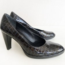 Stuart Weitzman skórzane czółenka 37 SHO34