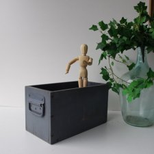 Wojskowa skrzynka szuflada