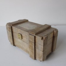Skrzynka drewniana, kufrek