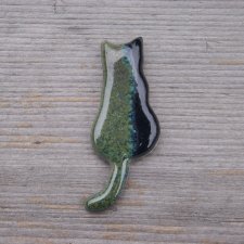 Ceramiczny magnes kot czarno-zielony