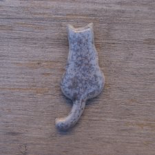 Ceramiczny magnes kot szary melanż