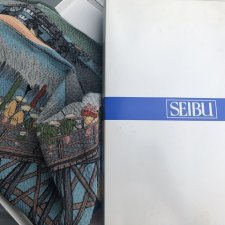 Rarytas SEIBU jedwabna chusta 65 x 65 nowa oryginalne opakowanie - metka sygnatura