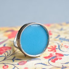 Niebieski  - pierścionek ze szkłem