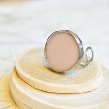 Różowe kółko  - pierścionek ze szkłem