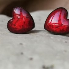 KOLCZYKI CZERWONE SERDUSZKA idealne na prezent dla kobiety Czerwone kolczyki serca na sztyftach ze stali chirurgicznej ROMANTYCZNA BIŻUTERIA NA PREZEN