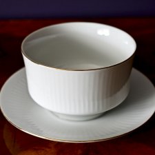 Porcelanowa bulionówka