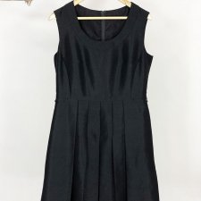 Czarna klasyczna sukienka vintage DR866