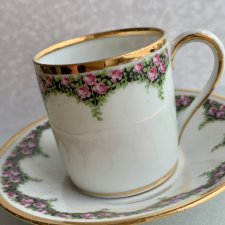 Czar dawnej porcelany, lata 30XXw. ❀ڿڰۣ❀ Różana filiżanka do espresso