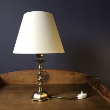 Dekoracyjna lampka stołowa
