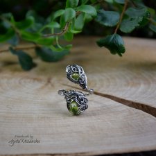 Pierścionek regulowany perydot, peridot wire wrapping, stal chirurgiczna