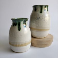 Zestaw z dwóch wazonów ceramicznych 2