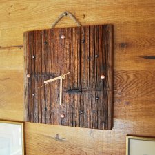 Zegar ze starej deski, rustykalny wiszący zegar ścienny z drewna