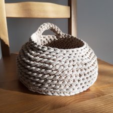 KOSZYCZEK ZE SZNURKA