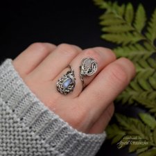 Pierścionek regulowany kamień księżycowy, wire wrapping, stal chirurgiczna