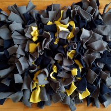 Mała mata węchowa dla psa