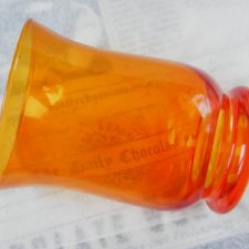 Szklany wazon pomarańczowy PRL