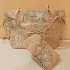 unikatowa mapa świata z kosmetyczką Paprika nowa